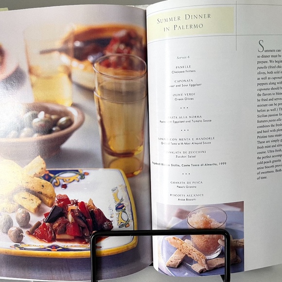 The Best of Gormet 2001 " A Vintage and Romantic cook Book ". - Picture 7 of 12